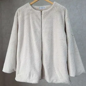 FOVL 새상품급 크림색 플리스 자켓 L 사이즈