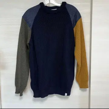 differently 남성용 니트