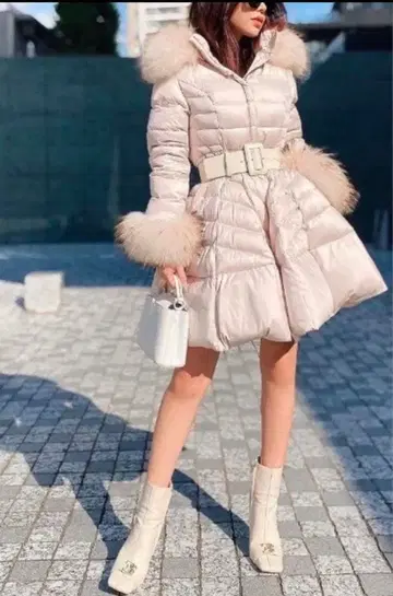 새상품급 초특가 eimy 다운 드레스