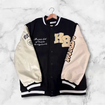 L 사이즈 자수 바시티 자켓