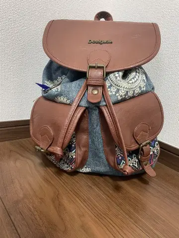 Desigual 자수 디자인 백팩