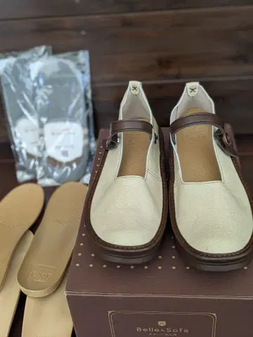 Belle&Sofa 야사시이 신발 공방 스트랩 플랫슈즈 24.5