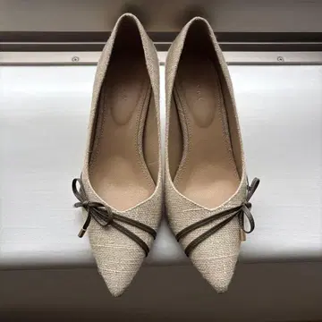 randa 베이지 스틸레토 리본 펌프스