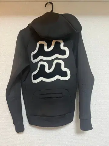 무타 마린 본딩 후드티 사이즈 4