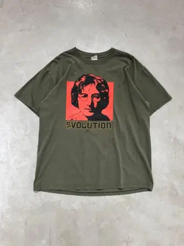 00s JOHN LENNON Tee 'REVOLUTION'