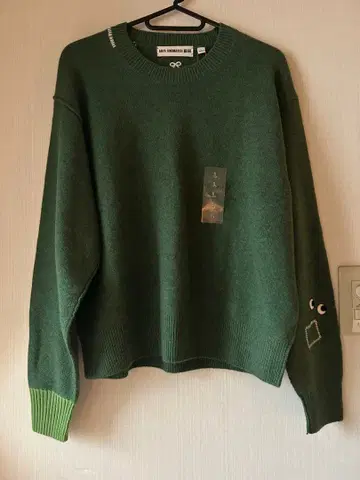 ANYA HINDMARCH 그린 니트 긴팔 / 유니클로