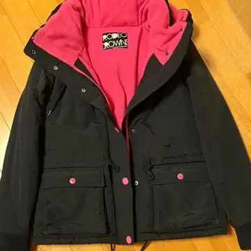 새상품급! 선착순! 로데오 크라운 후드 부착 자켓 블랙/핑크