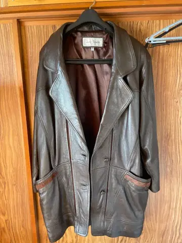 Lucia Bianchi 브라운 가죽 자켓 38