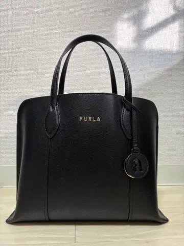 훌라 비토리아 M 사이즈 FURLA WB00420 BX0306