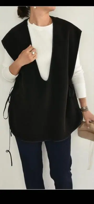 Cen. 복슬복슬 플리스 파이핑 베스트