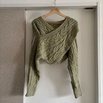 titivate 크로스 디자인 케이블 니트탑