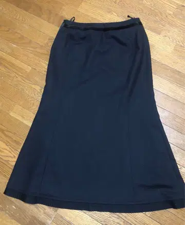 레리안 블랙 울 롱 스커트 안감 있음 사이즈 11