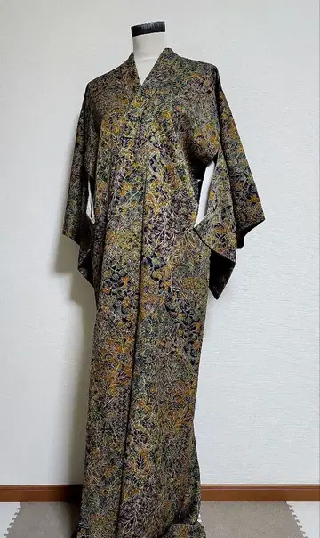 다색 꽃무늬 코몬 기모노