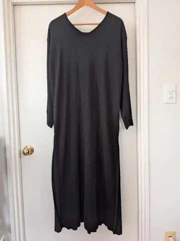 [ 미사용 ] flaix 블랙 니트 플리츠 롱 원피스