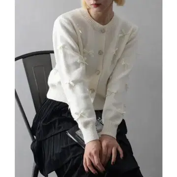 리본 장식 아이보리 가디건