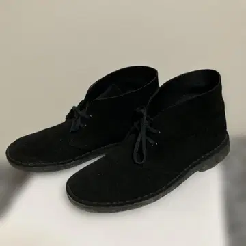 새상품급 오리지널 클락스 블랙 스웨이드 처카 부츠