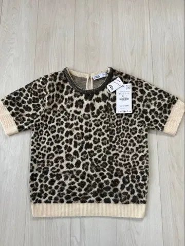 ZARA 레오파드 무늬 반팔 니트 M 사이즈