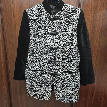 레오파드 무늬 자켓 새틴 벨벳