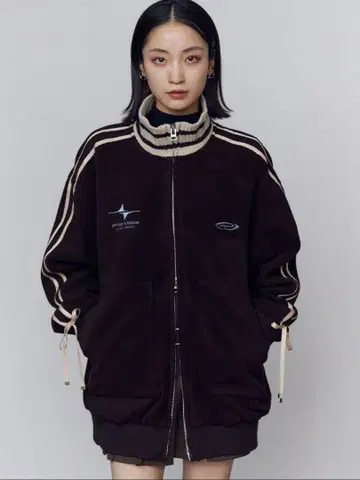 EMODA 라인 오버 플리스 블루종 브라운