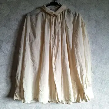 Veritecoeur 베리떼꾸르 블라우스