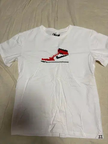 O.K. 스니커즈 그래픽 티셔츠 XL