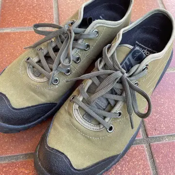 HI-TEC 카키 스니커즈 사이즈 22.5