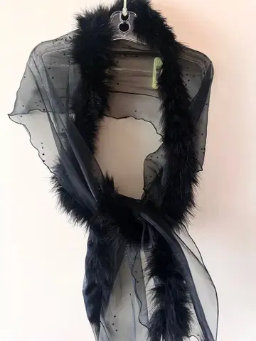 블랙 쉬폰 퍼 케이프