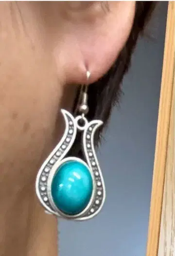 보헤미안풍 터콰이즈 블루 컬러의 빅 사이즈 귀걸이
