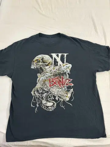 THE BONEZ 스컬 디자인 T셔츠