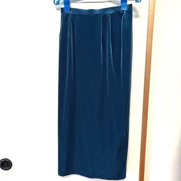 월드 CORDIER 다크 그린 벨벳 타이트 스커트 M~L 사이즈