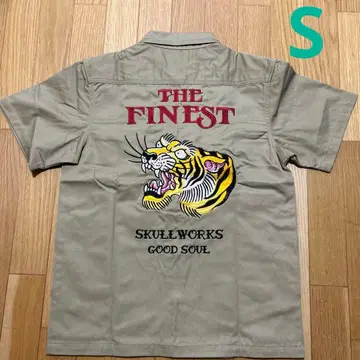 새상품 S 스컬웍스 트라 반팔 셔츠 볼링 셔츠 자수 베이지