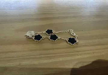 플라워 모티브 블랙 팔찌 dude9