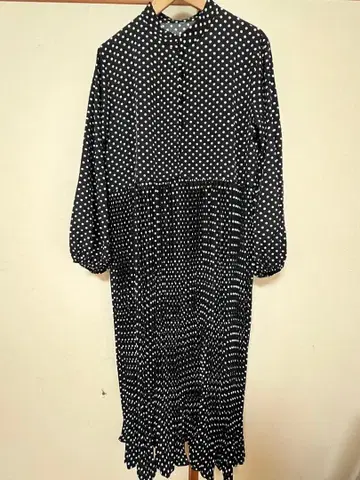 [ BEARDSLEY풍 ] 도트 개더 원피스