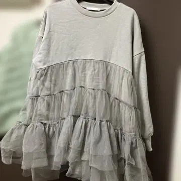 티어드 프릴 긴팔 상의 그레이