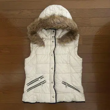 화이트 퍼 퀼팅 베스트 ZARA