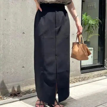 미사용급 카프리슈레마쥬 앞 슬릿 슬랙스 스커트 I 라인 맥시