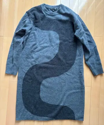 1회 착용 UNIQLO marimekko 라무 크루넥 원피스 그레이