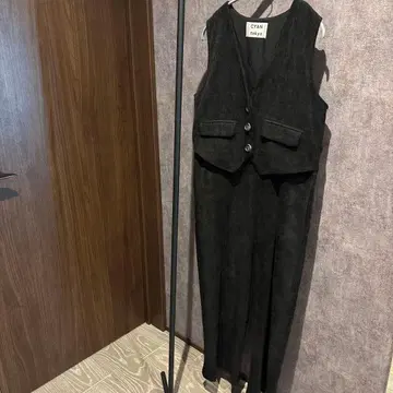 CYAN tokyo 살로펫