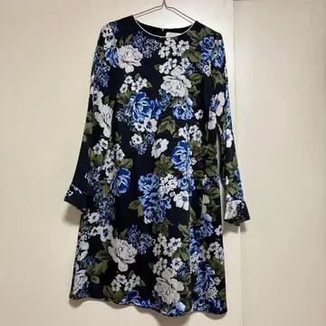 [새상품급] RUE BISQUIT 플라워 프린트 긴팔 랩 원피스