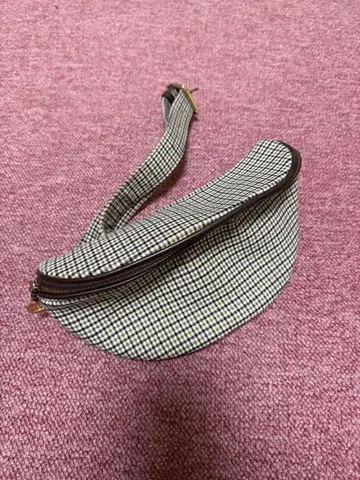 마일드 오웬 체크 무늬 힙색