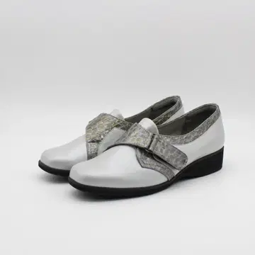 75 새상품 나트 엑세스 천연 가죽 워킹 펌프스 (23.5cm 4E)