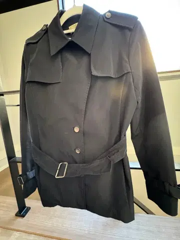 블랙 트렌치코트 허리 벨트 포함