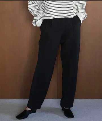 [ 새상품급 ] CLANE KNIT TUCK PANTS 블랙 니트 팬츠