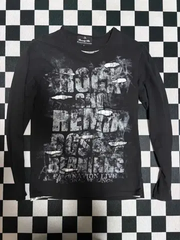 레이어드 롱티 그런지 y2k 00s