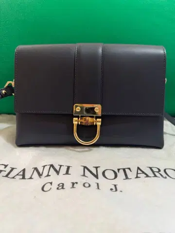GIANNI NOTARO 네이비 숄더백