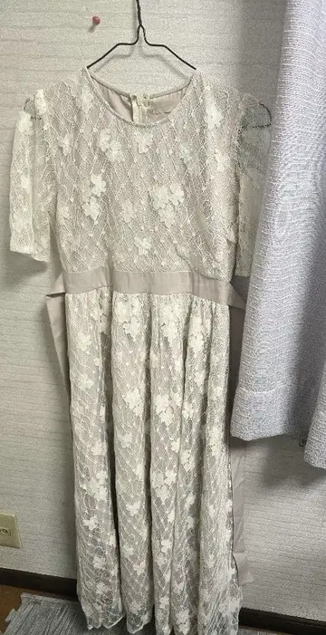 아이보리 레이스 반팔 롱 원피스