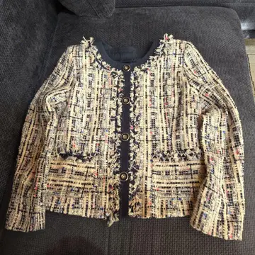 노카라 자켓 베이지 계열 프린지 가공