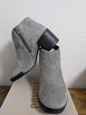 CAMPER 그레이 스웨이드 부츠 37