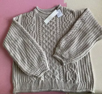 케이블 짜임 긴팔 크루넥 니트탑