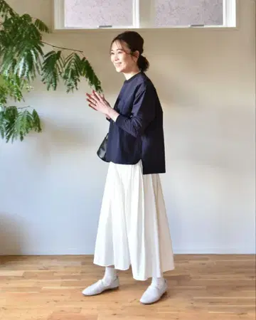 OURHOME 저지 소재 턱 스커트 [ 화이트 ]